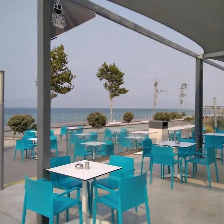 Akrokorinthos View House *